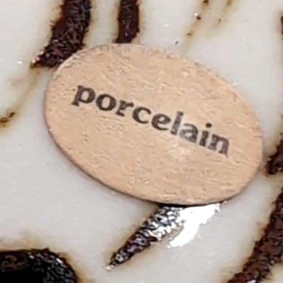 VTG Norman Pottery Porcelain Handpainted Cat Kitten Ornament Signed Off-White - Picture 3 of 7